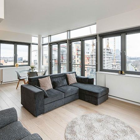 Beautiful Penthouse Apartment With Private Terrace In Greenwich Peninsula London Exterior photo
