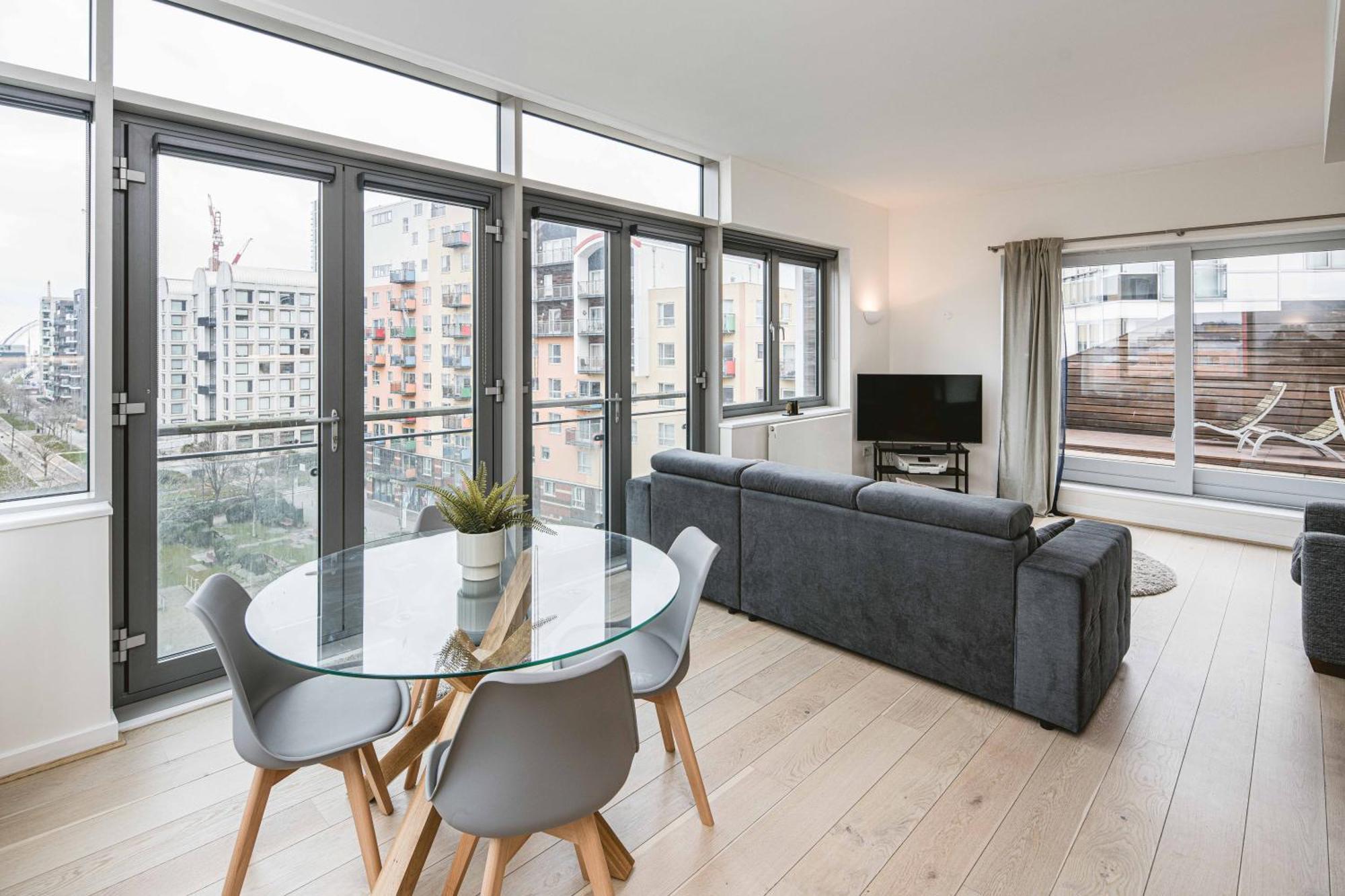 Beautiful Penthouse Apartment With Private Terrace In Greenwich Peninsula London Exterior photo